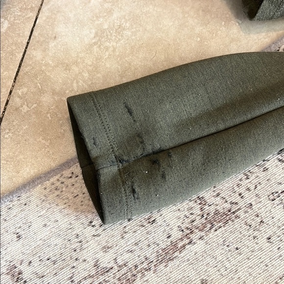 SIZE 8 Set, Jogger Pants and 2 Tees. - Picture 5 of 5